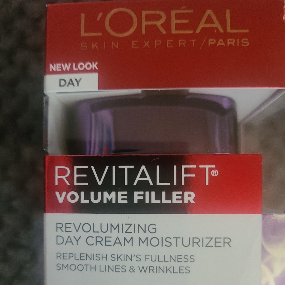 Loreal revitalift volumefiller revolumizing day cream moisturizer 1.7 oz - Picture 1 of 4